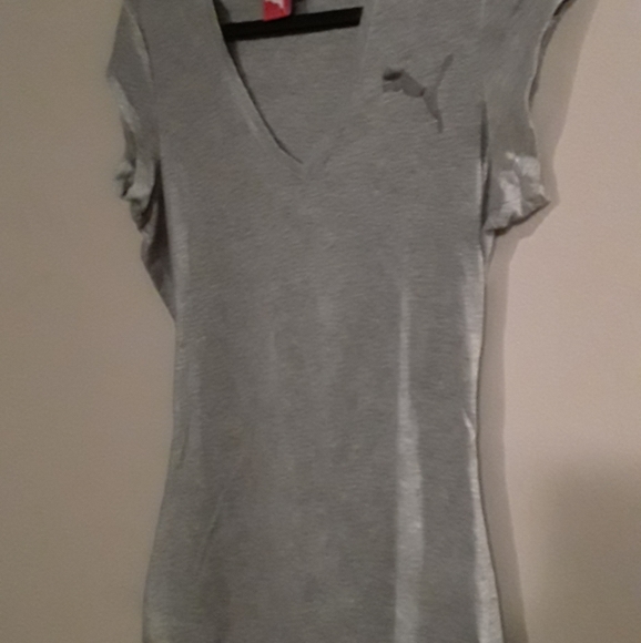 Puma Women's V-Neck Teeshirt - Picture 3 of 11